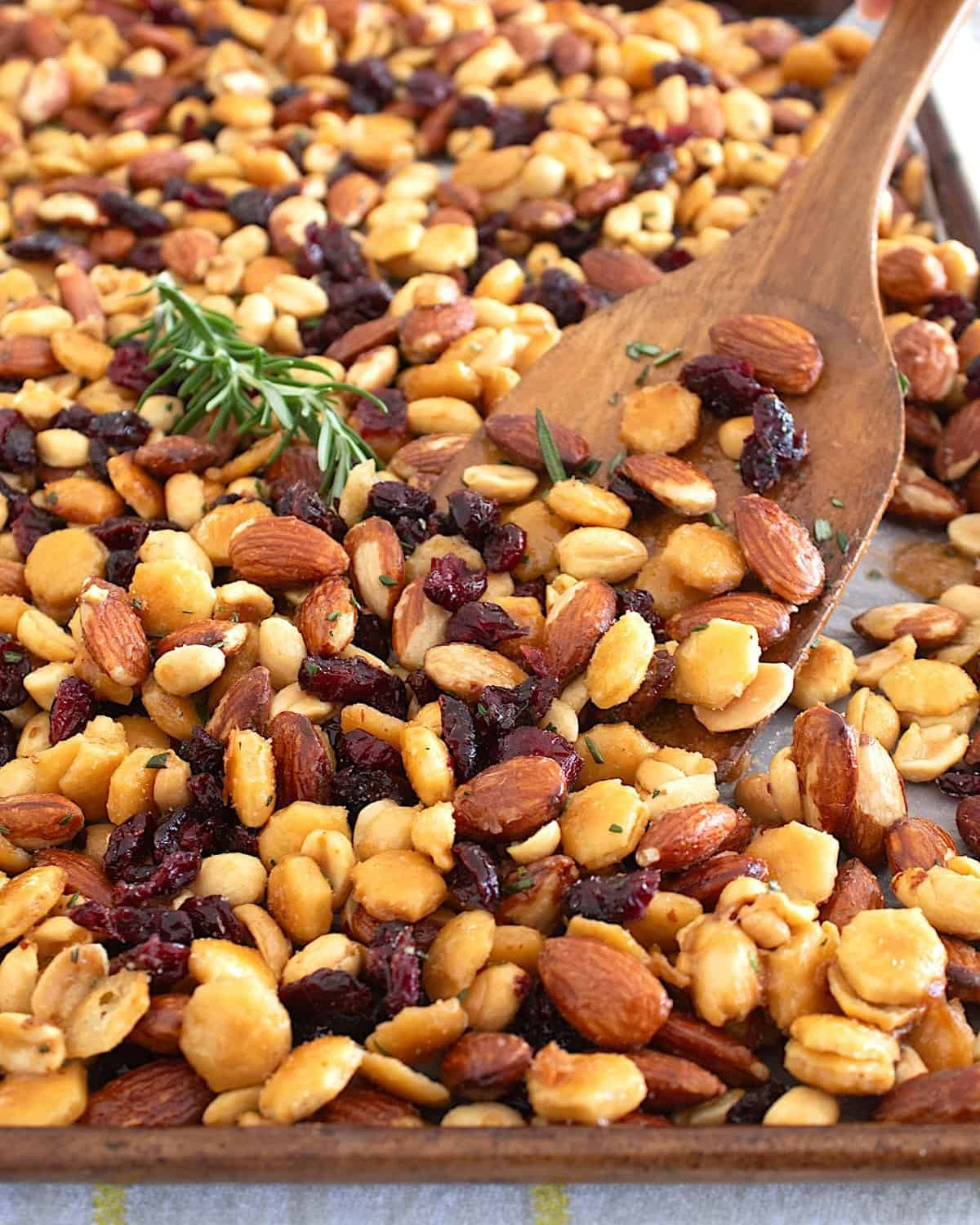 Premium nuts in honey(600 g)